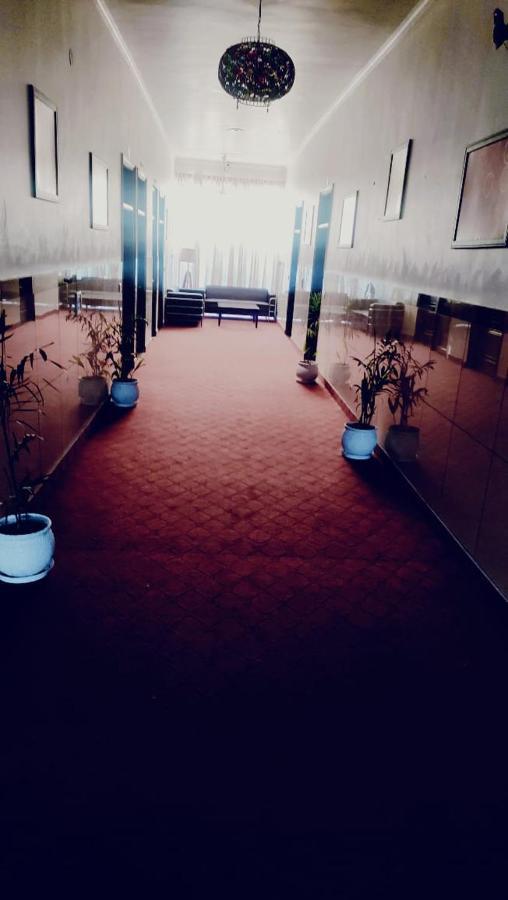 Primrose Hotel And Restaurant Szionipat Kültér fotó