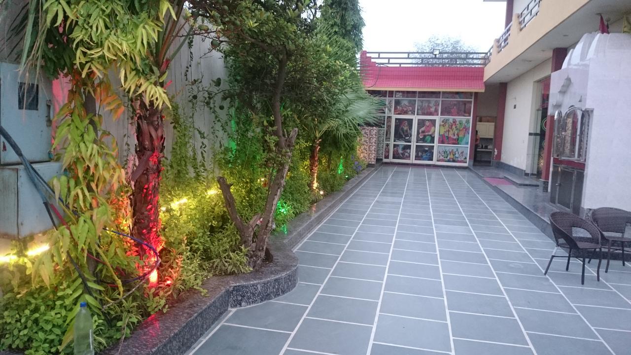 Primrose Hotel And Restaurant Szionipat Kültér fotó